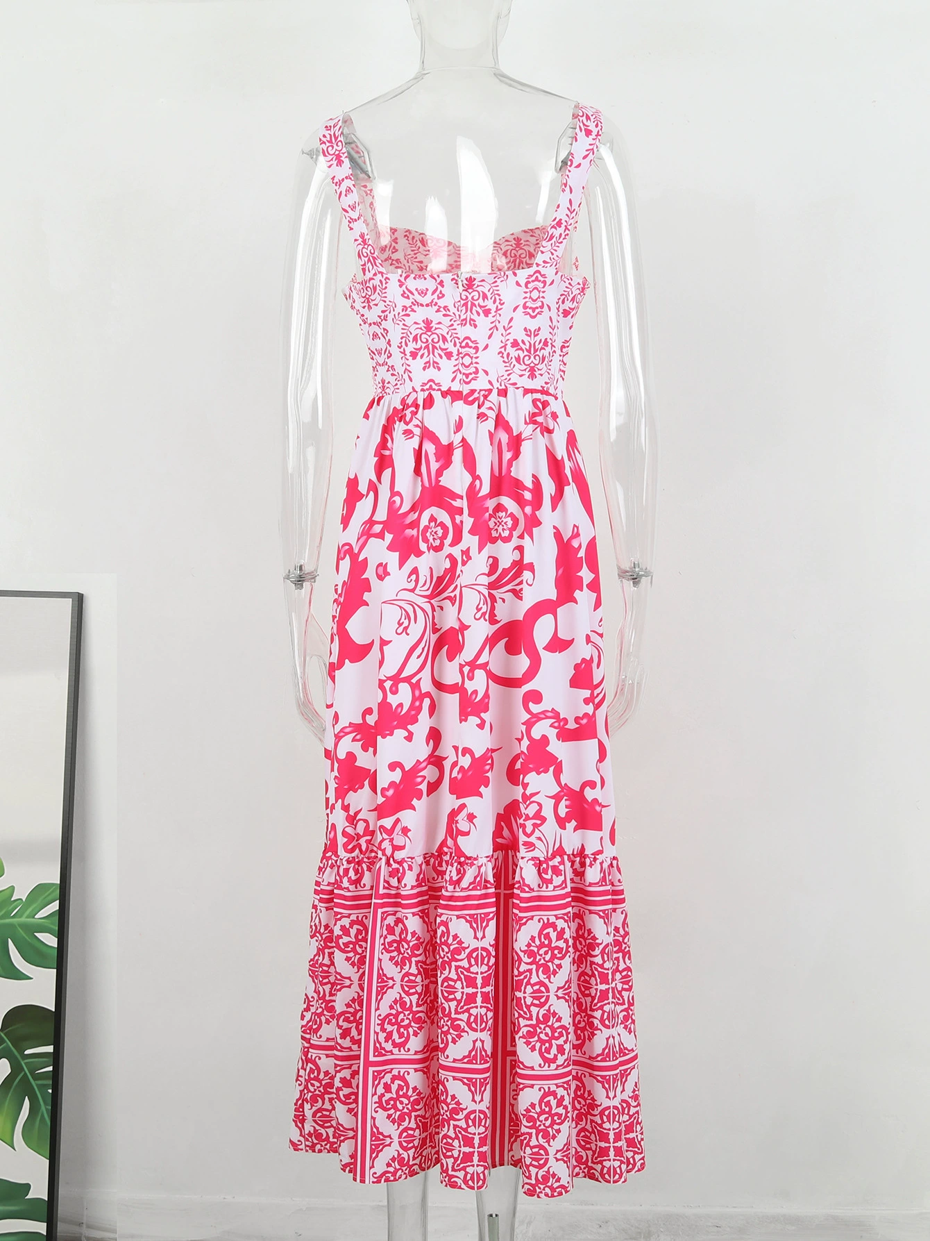 Sleeveless Sweetheart Neckline Maxi Dress with Tiered Skirt view 4