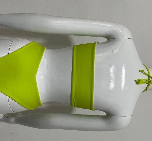 Conjunto de bikini halter con fruncido en verde lima premium