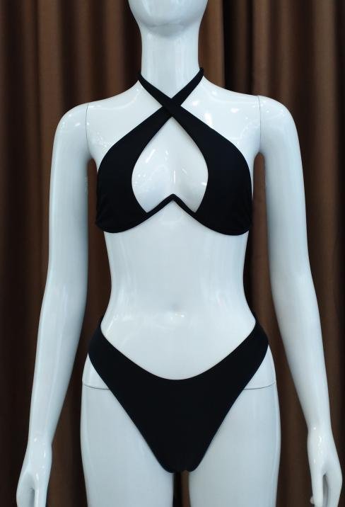 Elegant Black Criss-Cross Halter Monokini