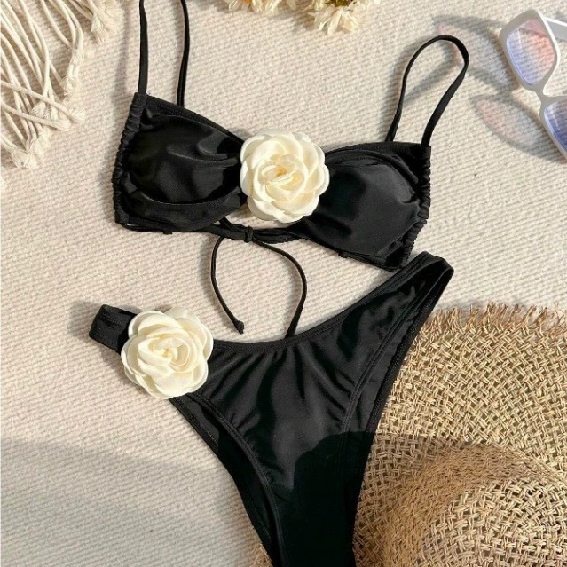 Women’s Rosette Applique Bandeau Bikini Set