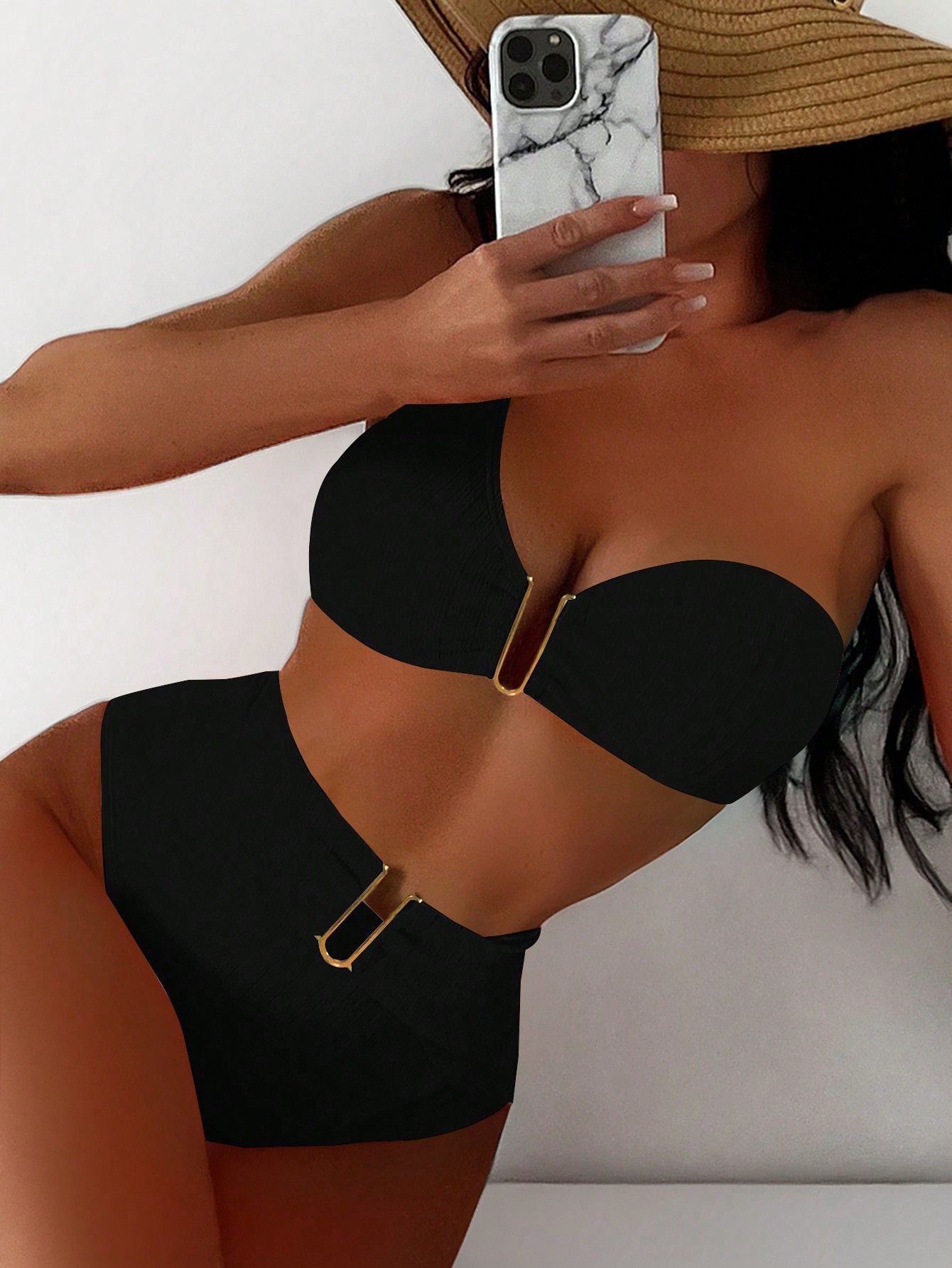 Black U-neck