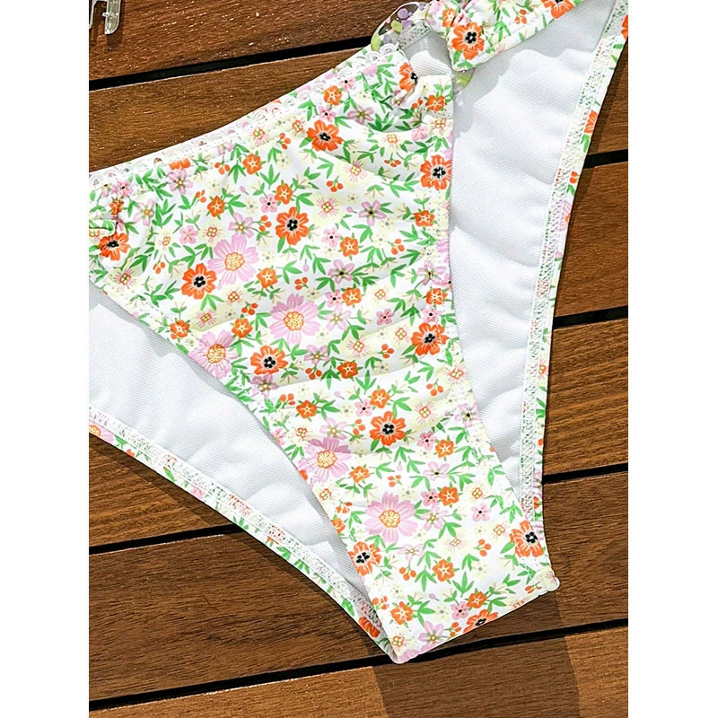 Scalloped Trim Bikini Set with Ring Details view 3