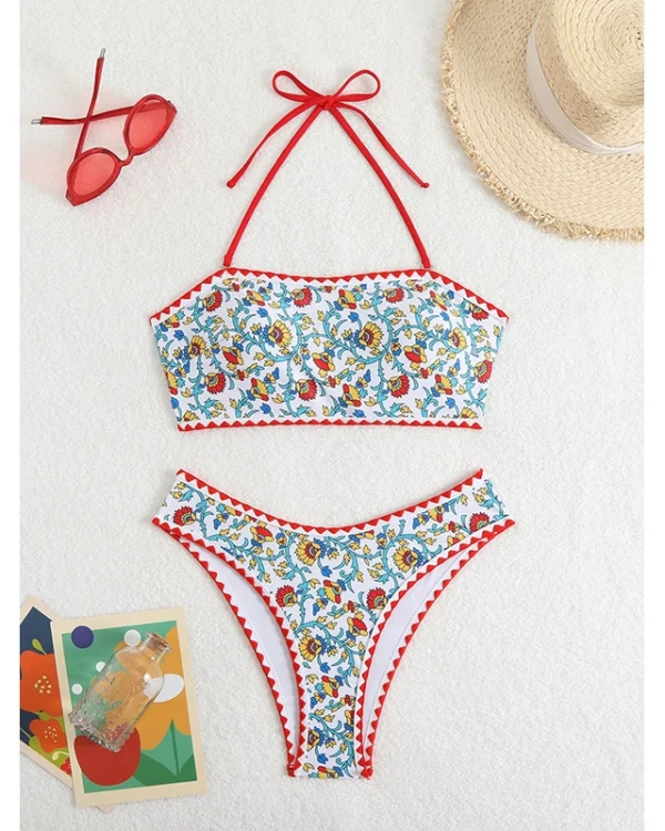 Conjunto de bikini bandeau con amarre al cuello y espalda con cordones