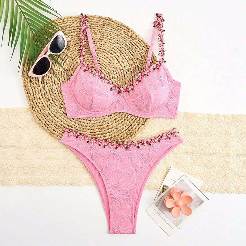 Two-Piece Underwire Bikini Set with High-Cut Bottoms