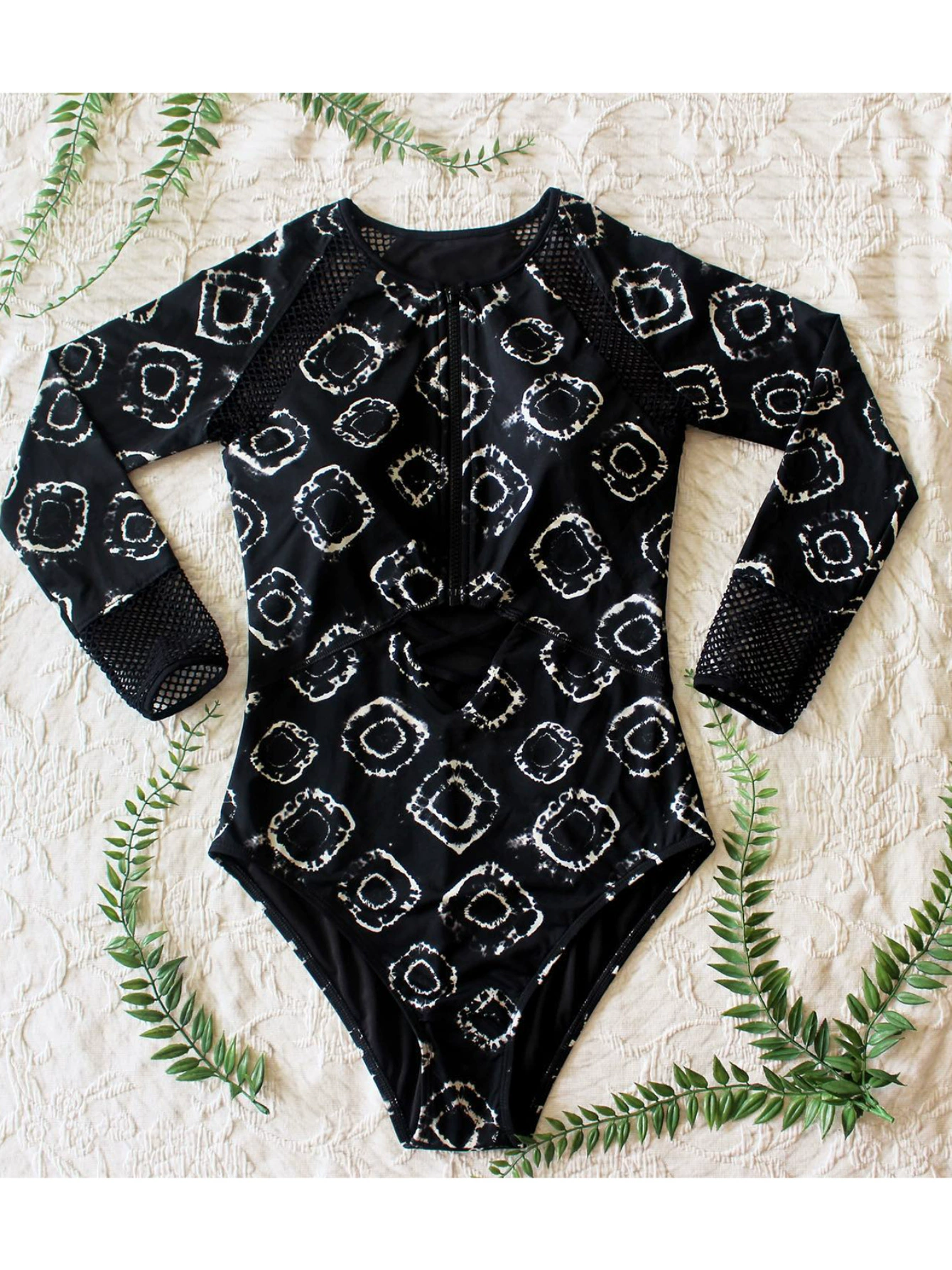 Long Sleeve One-Piece Swimsuit with Zipper and Cutout