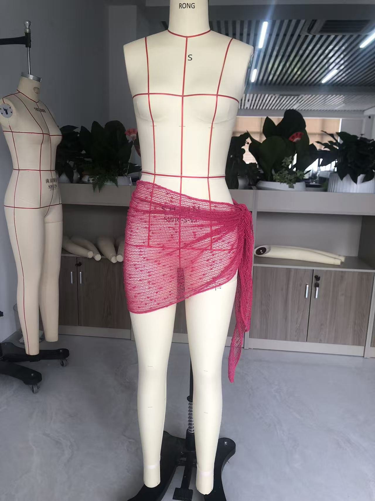 7038-Rose Red