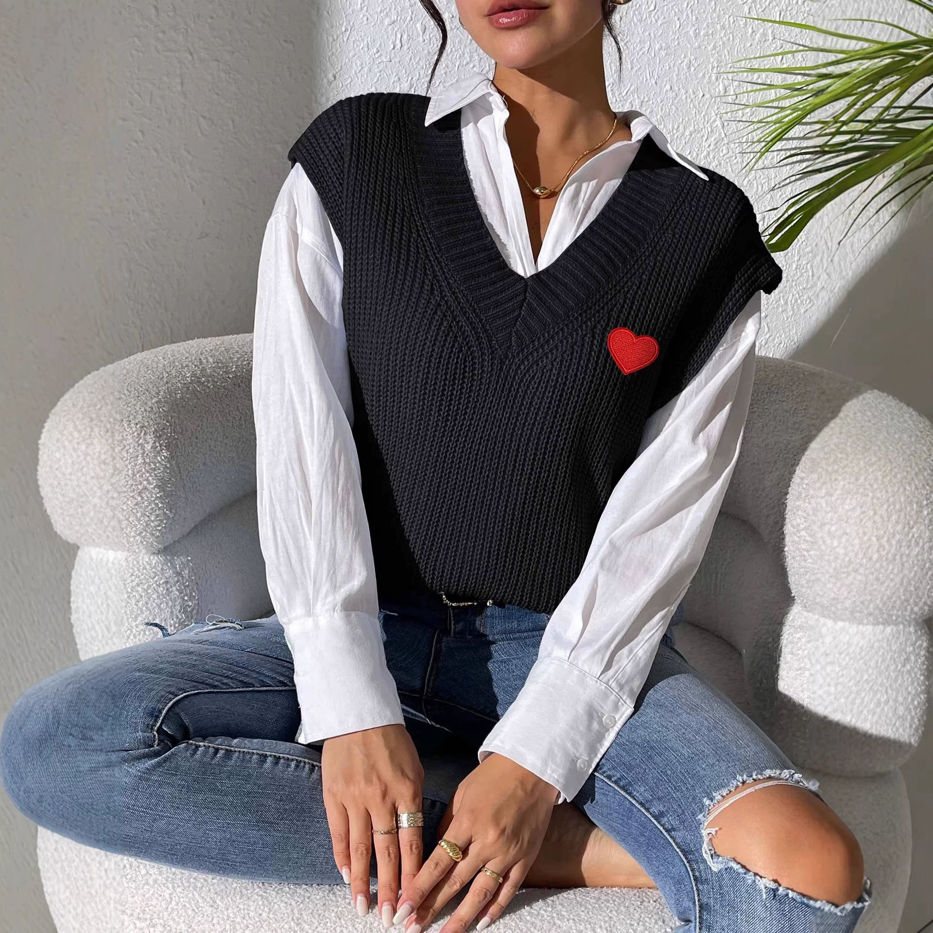 Women’s V-Neck Vest