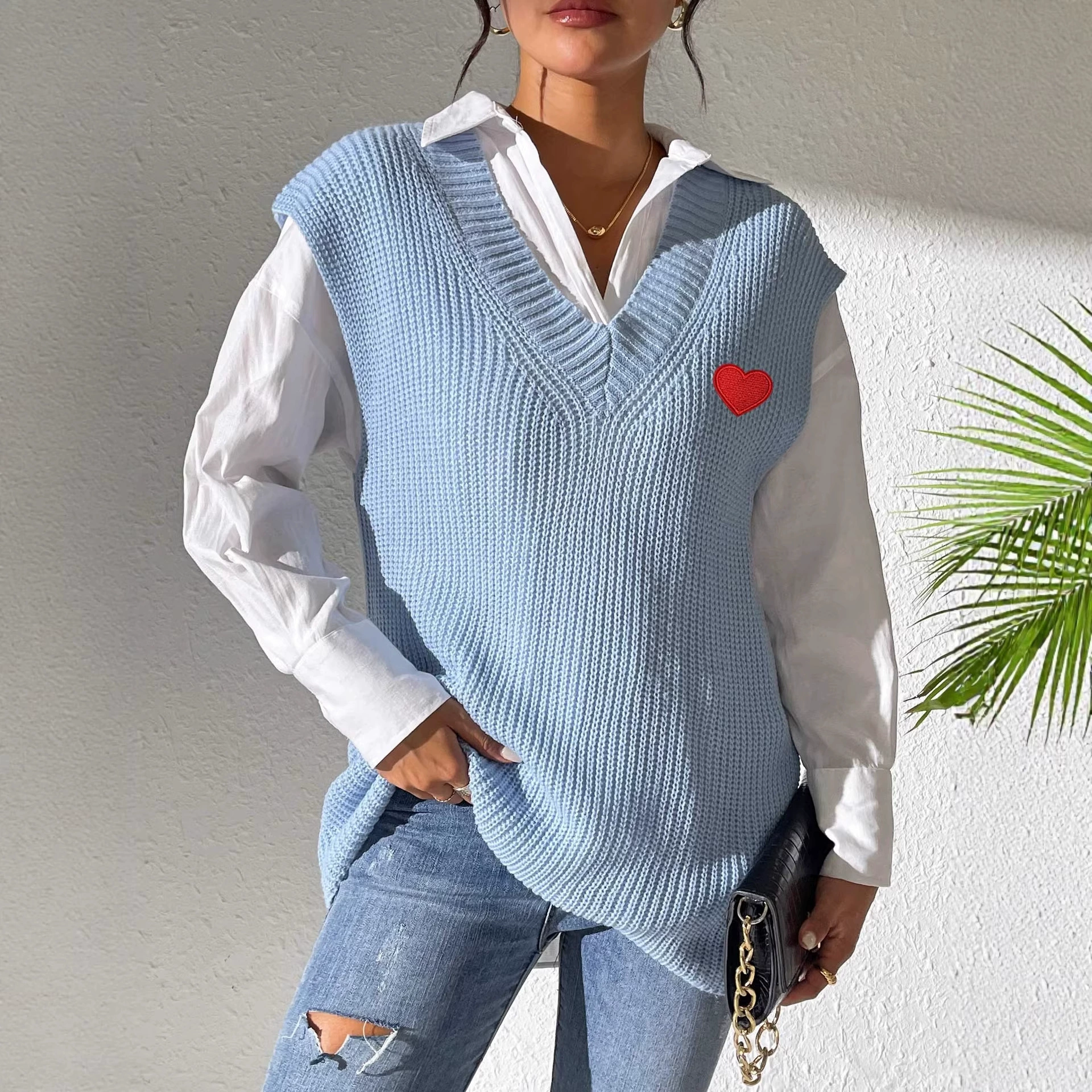 Women's V-Neck Vest view 4