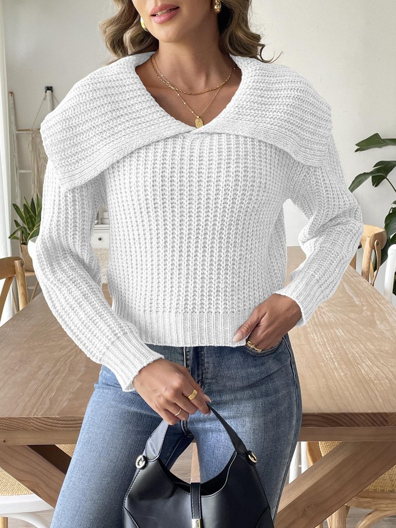 M695- White