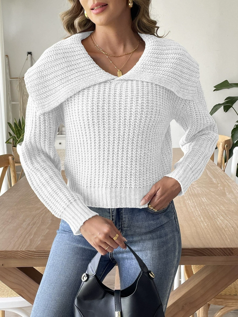 Women's Cropped V-Neck Sweater with Oversized Collar view 7