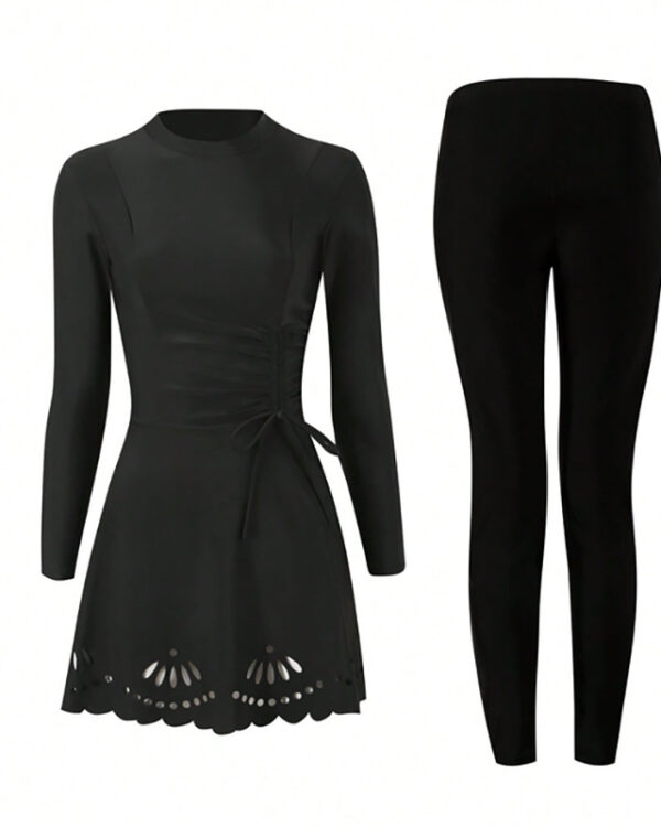 Conjunto de traje de baño negro de manga larga, cuello alto y leggings