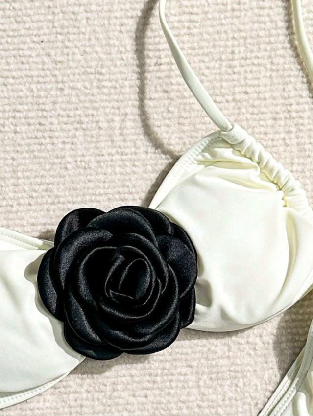 Women's Rosette Applique Bandeau Bikini Set view 13