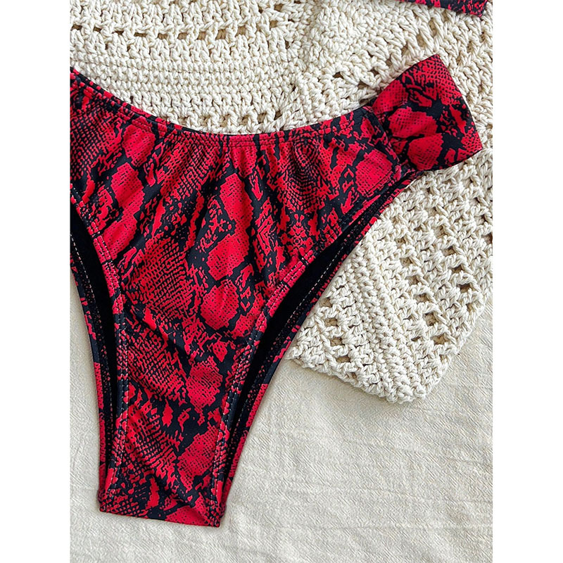 Twist Front Underwire Bikini Set view 22