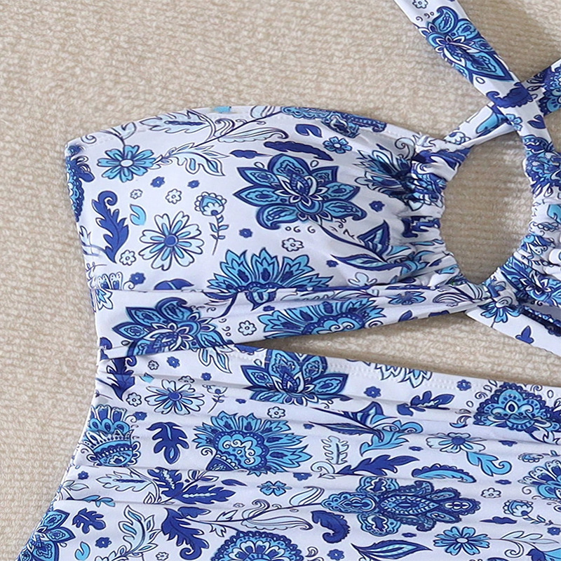 Women's Halter Cutout One-Piece Swimsuit with Back Clasp view 5
