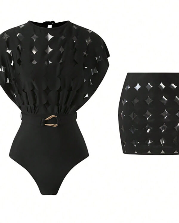 Traje de baño entero con capa y falda de talle alto